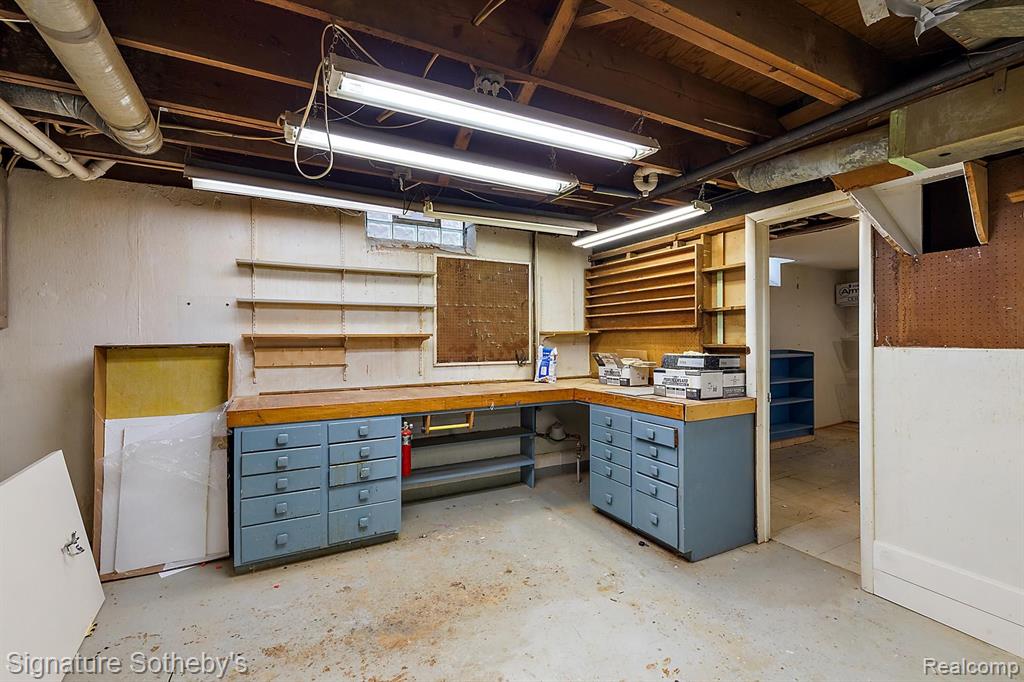 2752 Derby Road Birmingham, MI 48009 - Photo 15 of 23 Gallery Image 15
