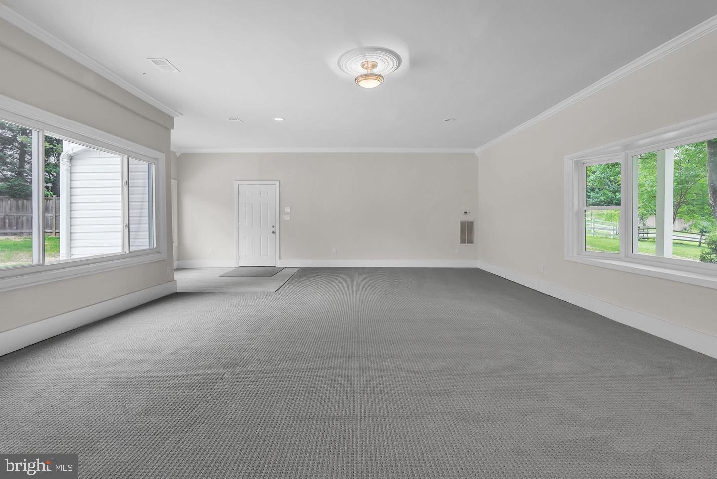 10911 Chandler Road Potomac, MD 20854 - Photo 24 of 58 Great room
