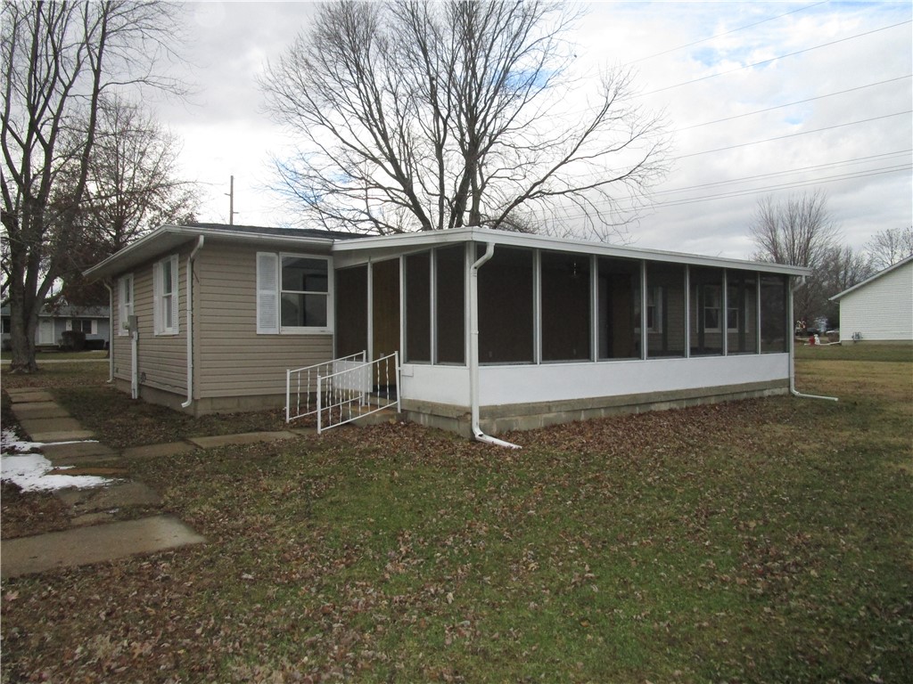 100 Dodson Road Pana, IL 62557 - Photo 2 of 16