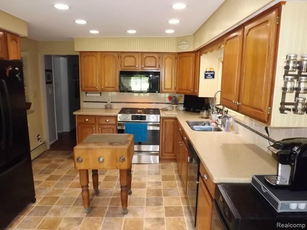 3470 Ray Road Oxford, MI 48370 - Photo 12 of 71 DSCF4006.jpg