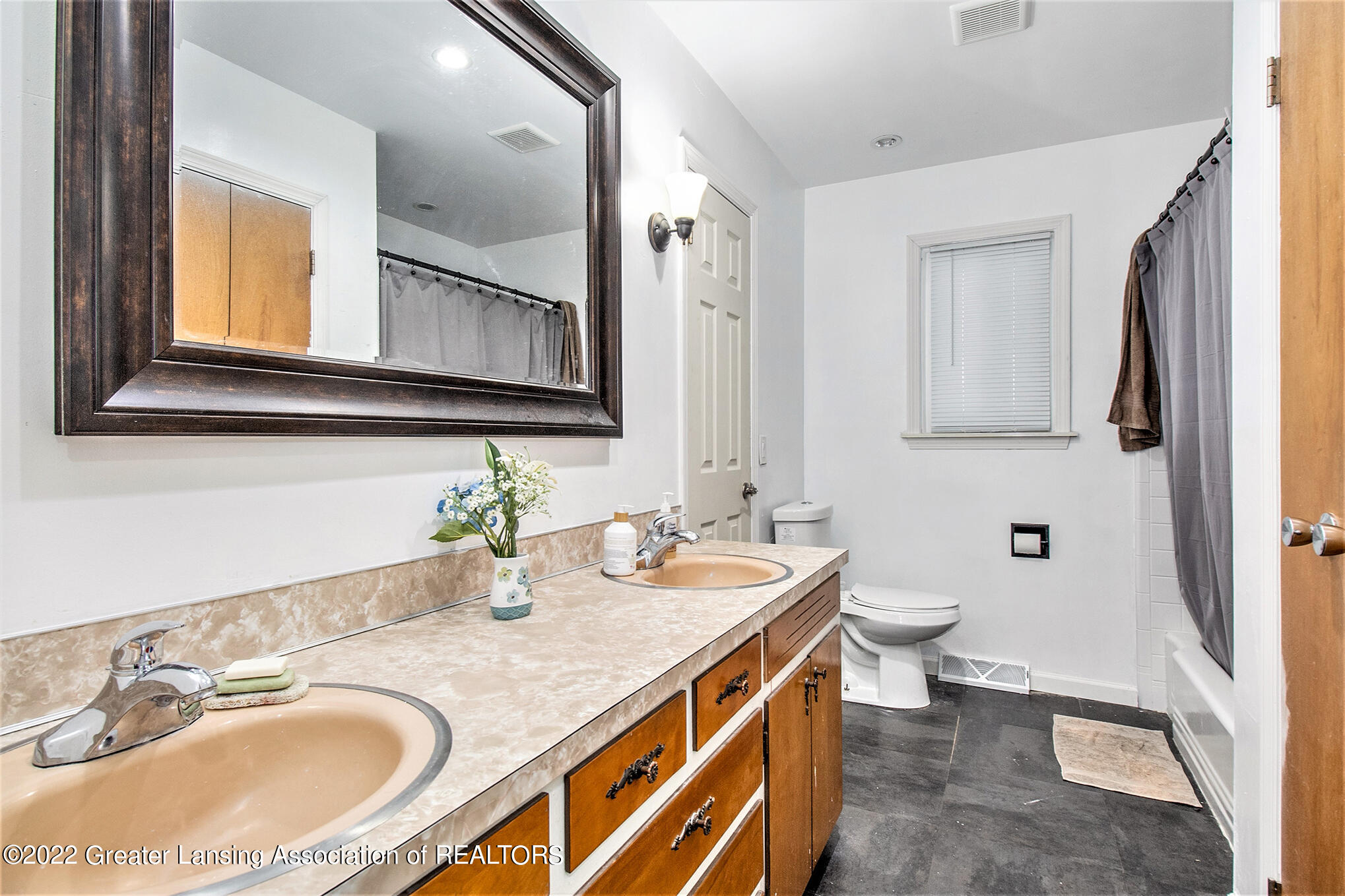 1133 North Waverly Road Lansing, MI 48917 - Photo 13 of 27 06