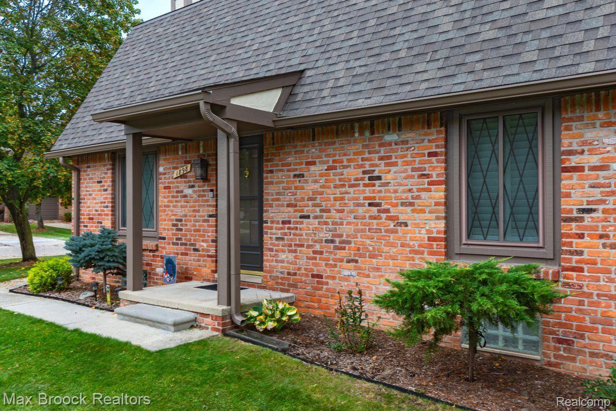 1898 Allenway Court Rochester, MI 48309 - Photo 32 of 33 Gallery Image 32