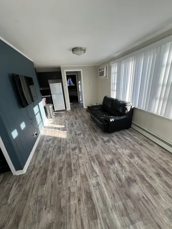 $1,500 | 46 North Lake Avenue, Unit 2S, Fox Lake, IL 60020