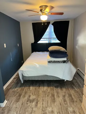 $1,500 | 46 North Lake Avenue, Unit 2S, Fox Lake, IL 60020