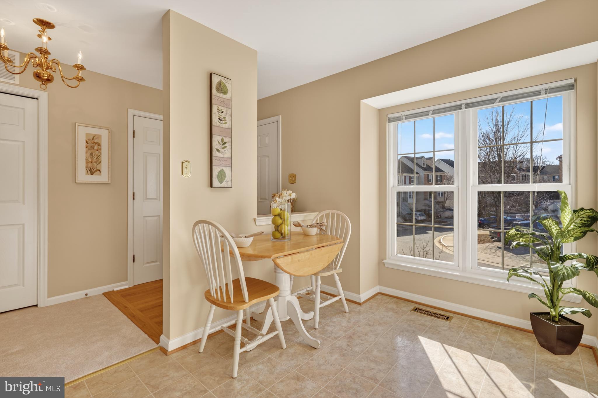 45590 Whitcomb Square Sterling, VA 20166 - Photo 9 of 43 a dining room with furniture and window
