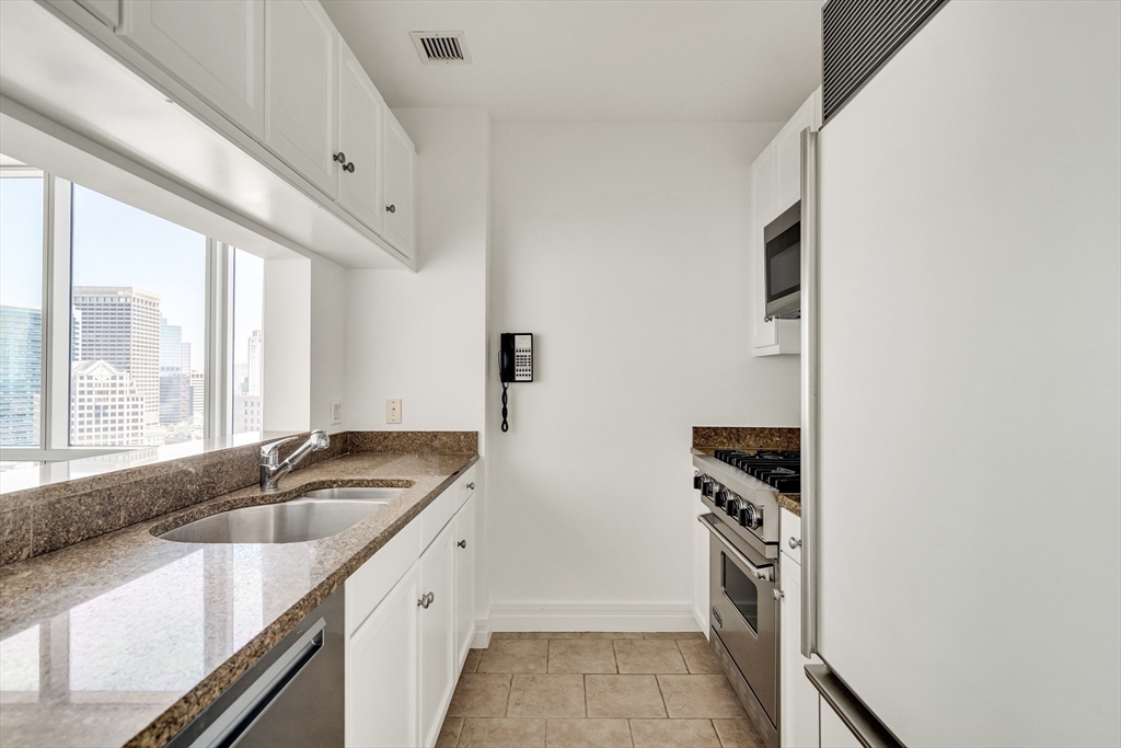 2 Avery Street, Unit 27G Boston, MA 02111 - Photo 10 of 28
