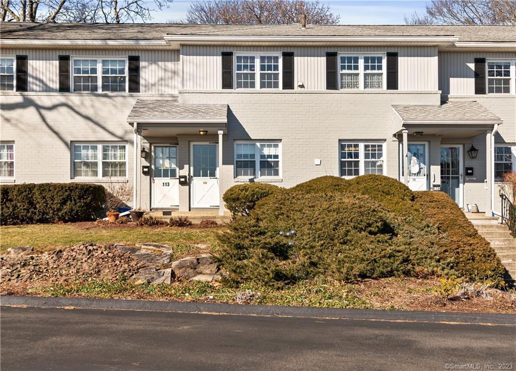 245 Unquowa Road, Unit 114 Fairfield, CT 06824 - Photo 1 of 1