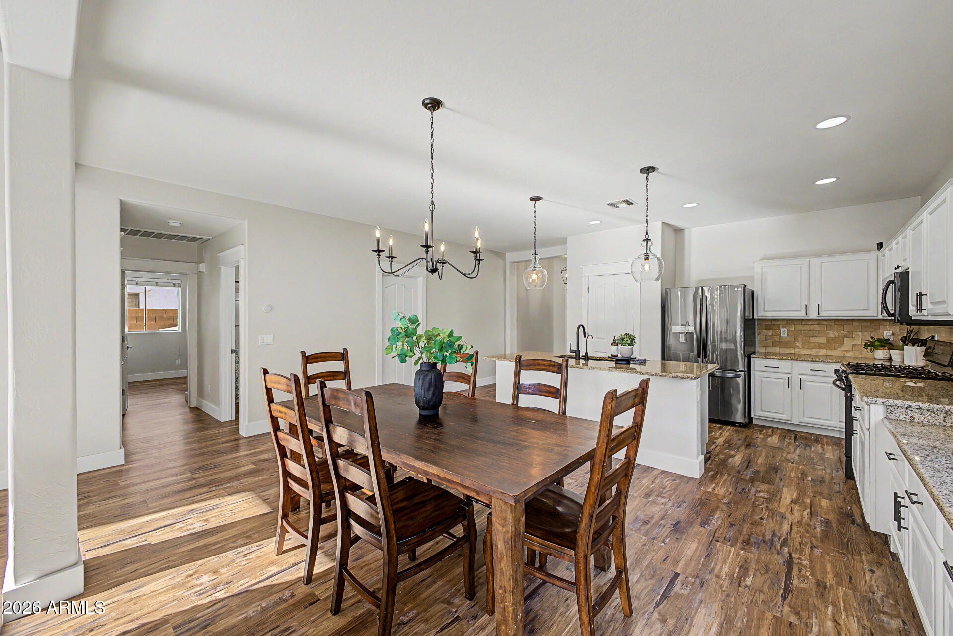 6992 South View Lane Gilbert, AZ 85298 - Photo 12 of 71 18 - View Lane