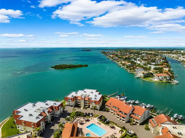 $510,000 | 138 1st Street East, Unit 106, Tierra Verde, FL 33715