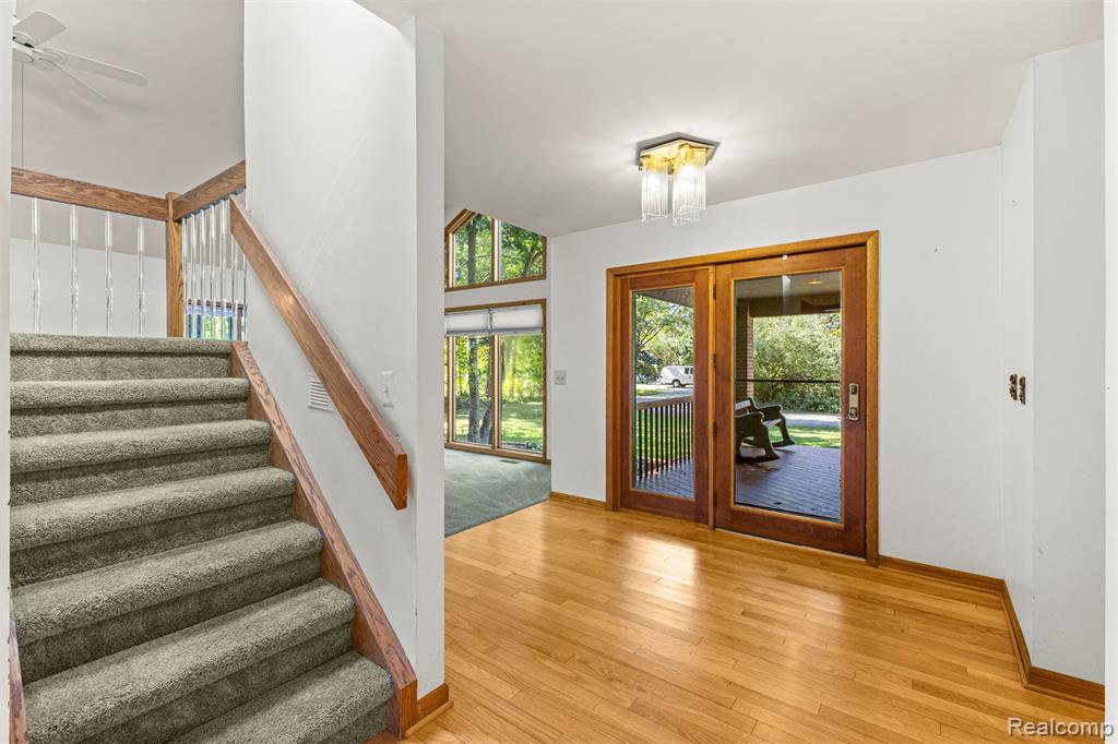 18990 Beck Road Northville, MI 48168 - Photo 4 of 60
