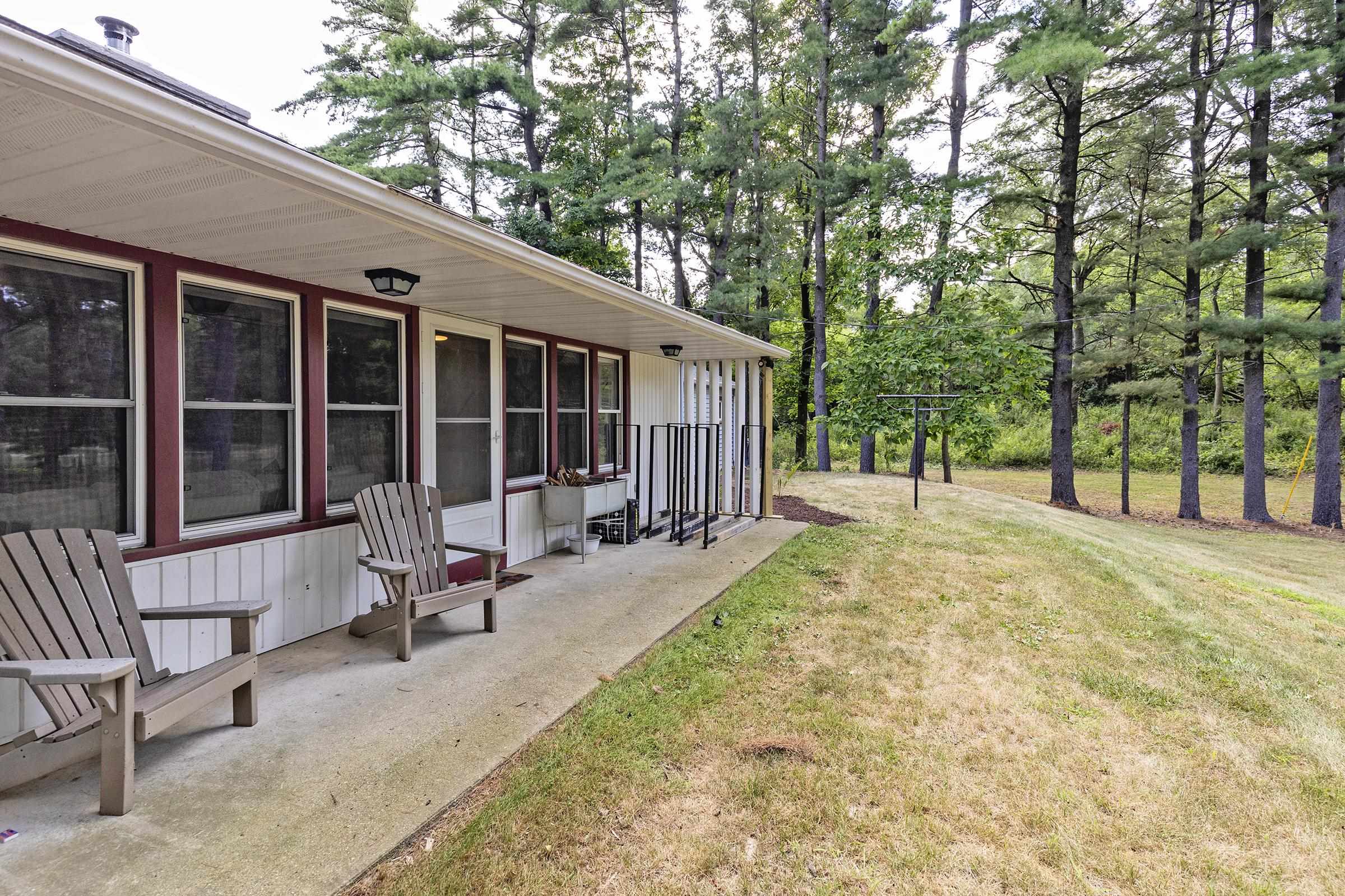 W5840 Hackbarth Road Fort Atkinson, WI 53538 - Photo 5 of 41 Gallery Image 5