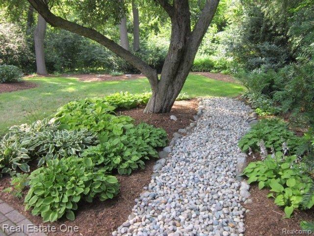 32567 Haverford Road Franklin, MI 48025 - Photo 29 of 35 stone walks.JPG