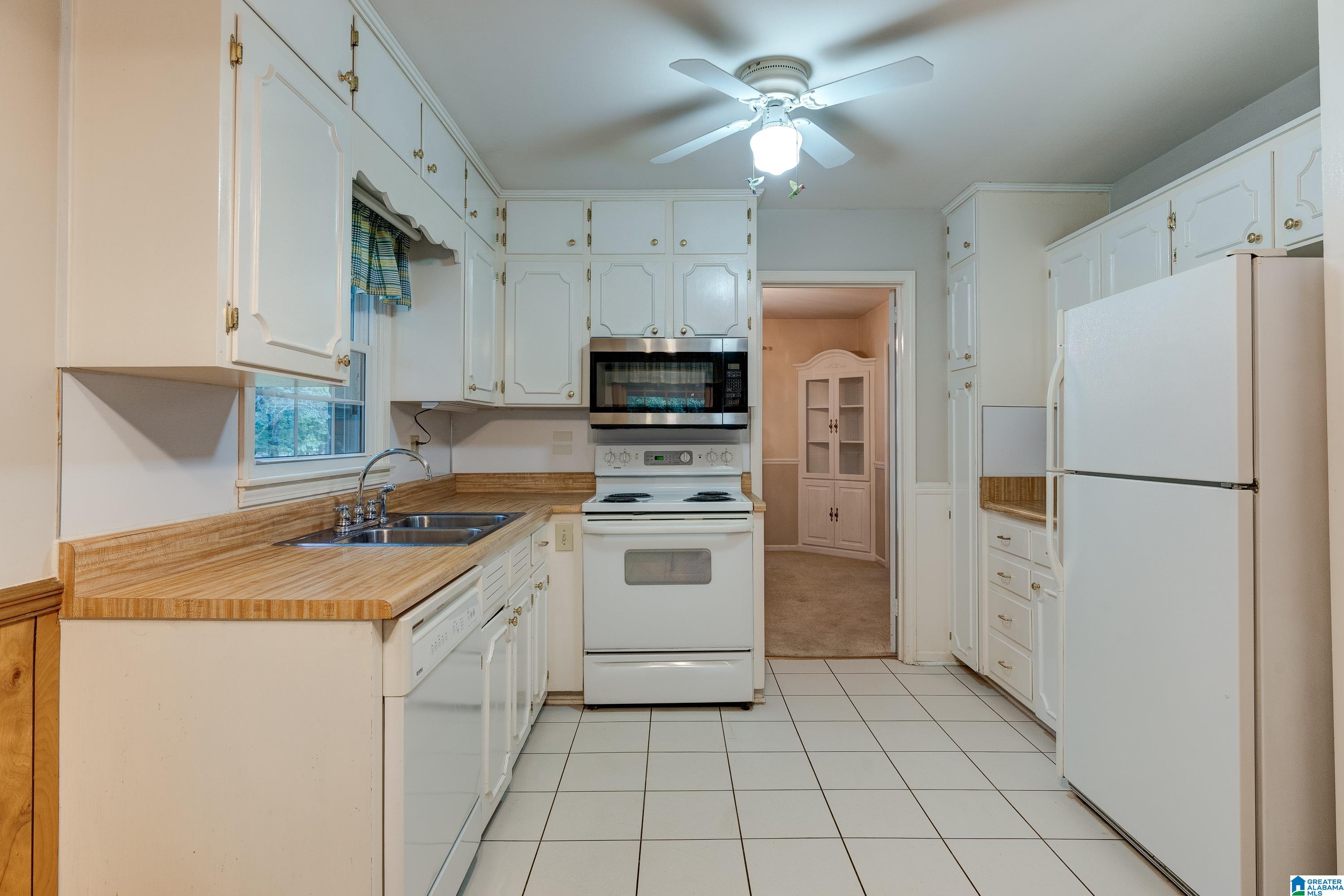1822 Indian Hills Road Pelham, AL 35124 - Photo 16 of 40