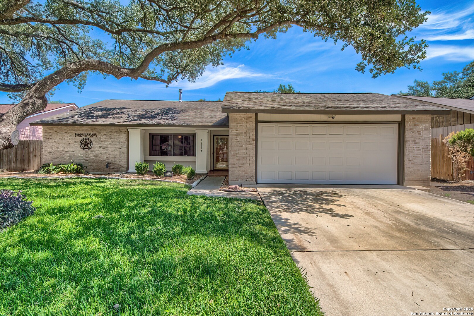 16314 Falcon Hill Street San Antonio, TX 78247 - Photo 2 of 43