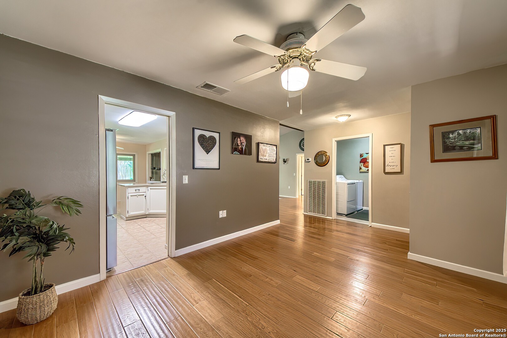 16314 Falcon Hill Street San Antonio, TX 78247 - Photo 7 of 43