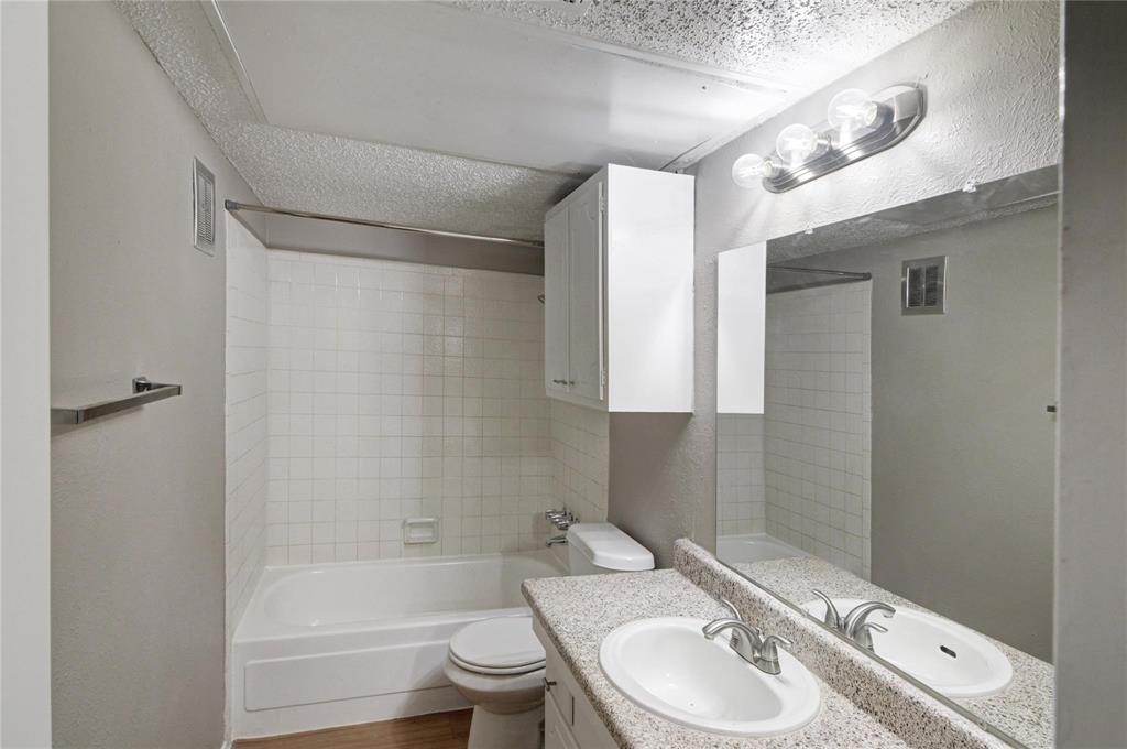 5634 Boca Raton Boulevard, Unit 211 Fort Worth, TX 76112 - Photo 10 of 16 HALL BATHROOM