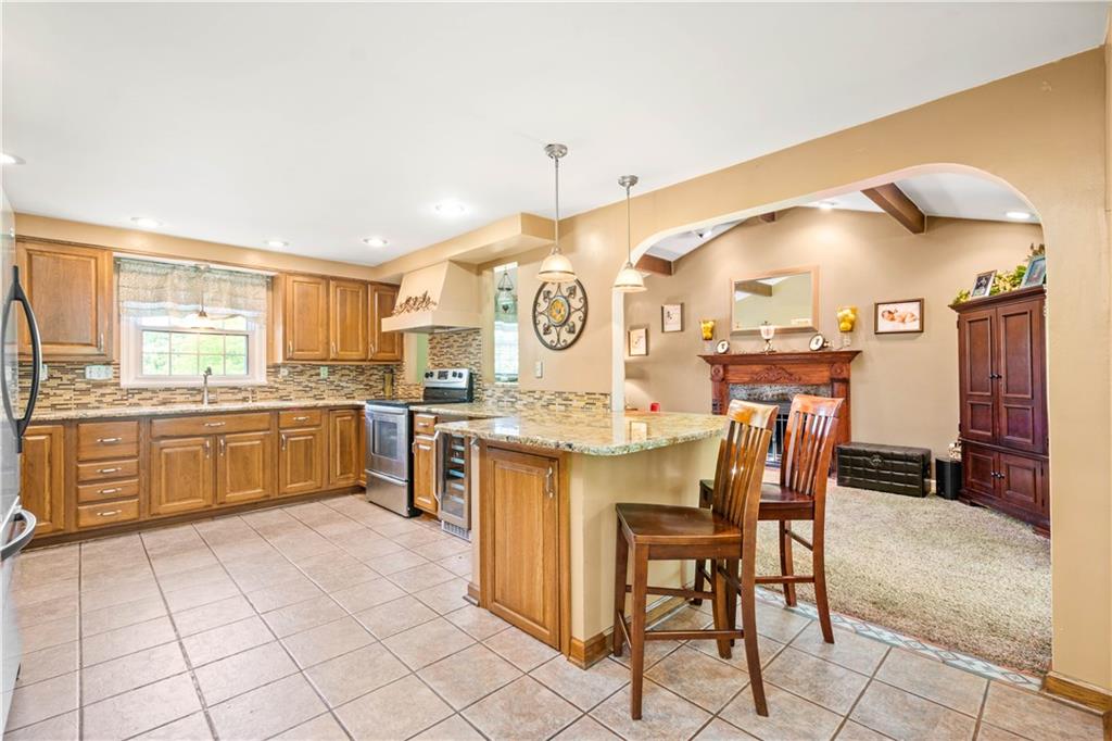 414 Manordale Road Pittsburgh, PA 15241 - Photo 3 of 25 Gallery Image 3