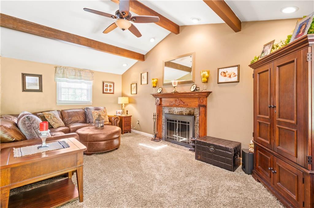 414 Manordale Road Pittsburgh, PA 15241 - Photo 5 of 25 Gallery Image 5