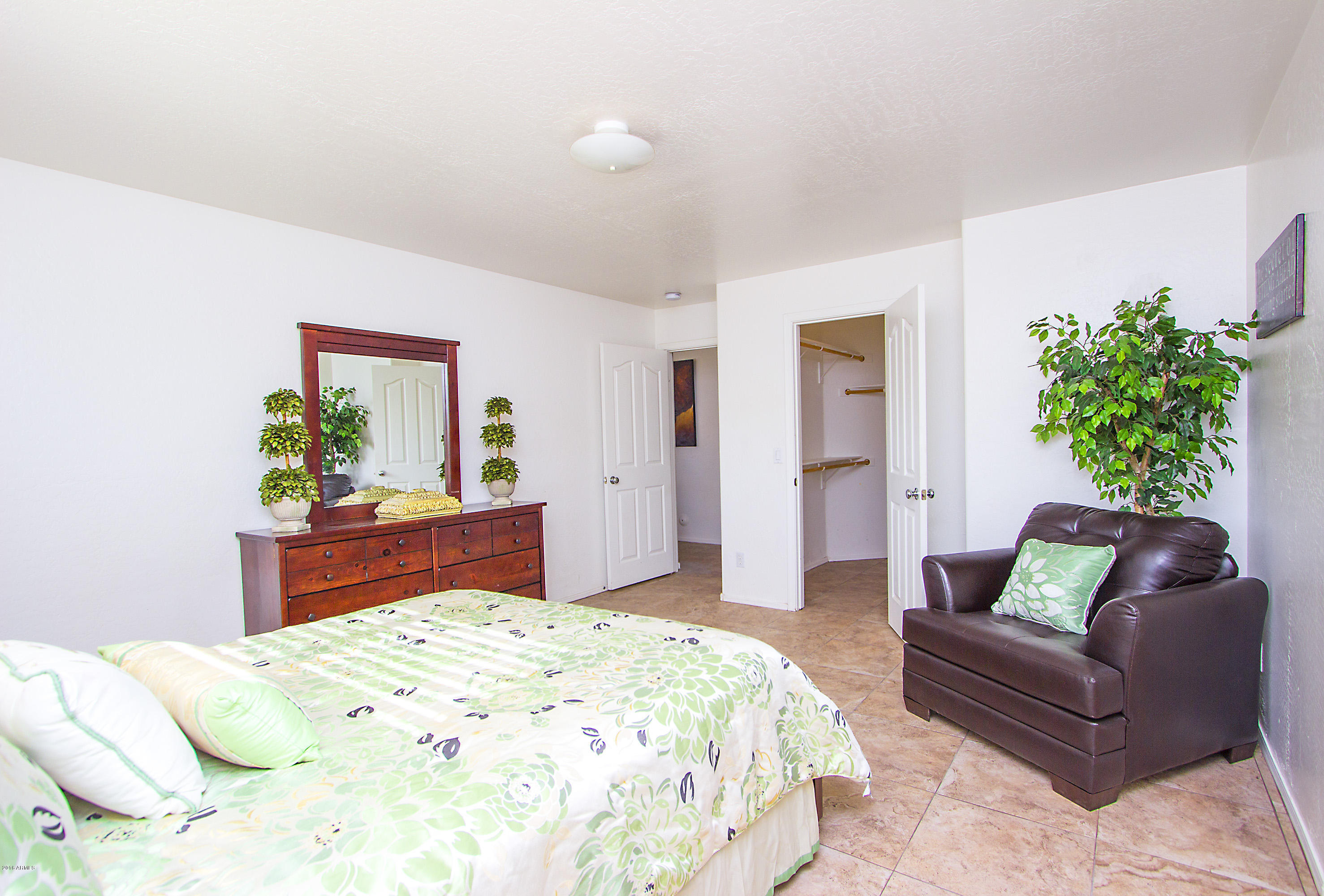 2925 West Pecan Road Phoenix, AZ 85041 - Photo 15 of 31 17
