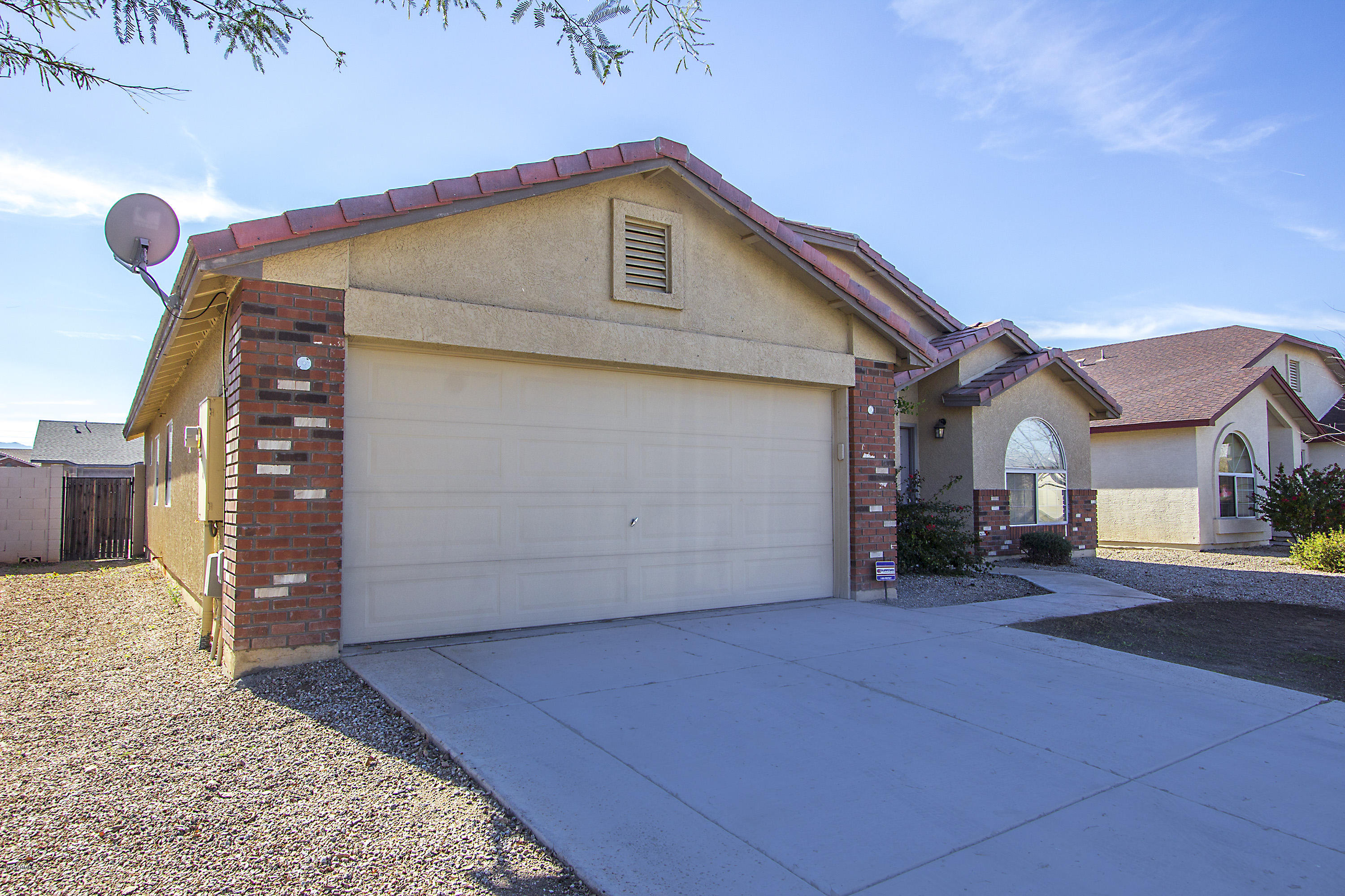 2925 West Pecan Road Phoenix, AZ 85041 - Photo 3 of 31 3
