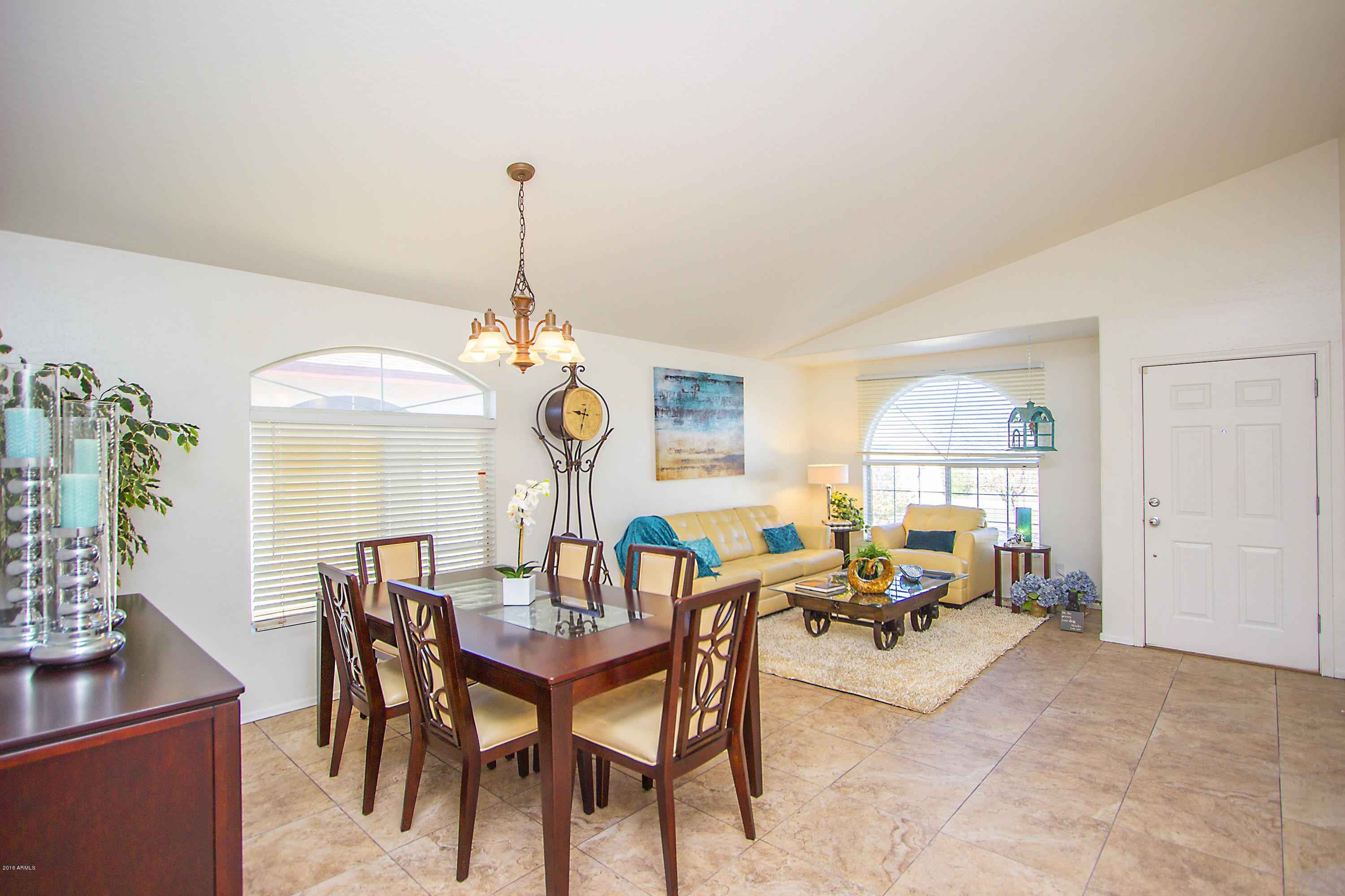 2925 West Pecan Road Phoenix, AZ 85041 - Photo 7 of 31 25