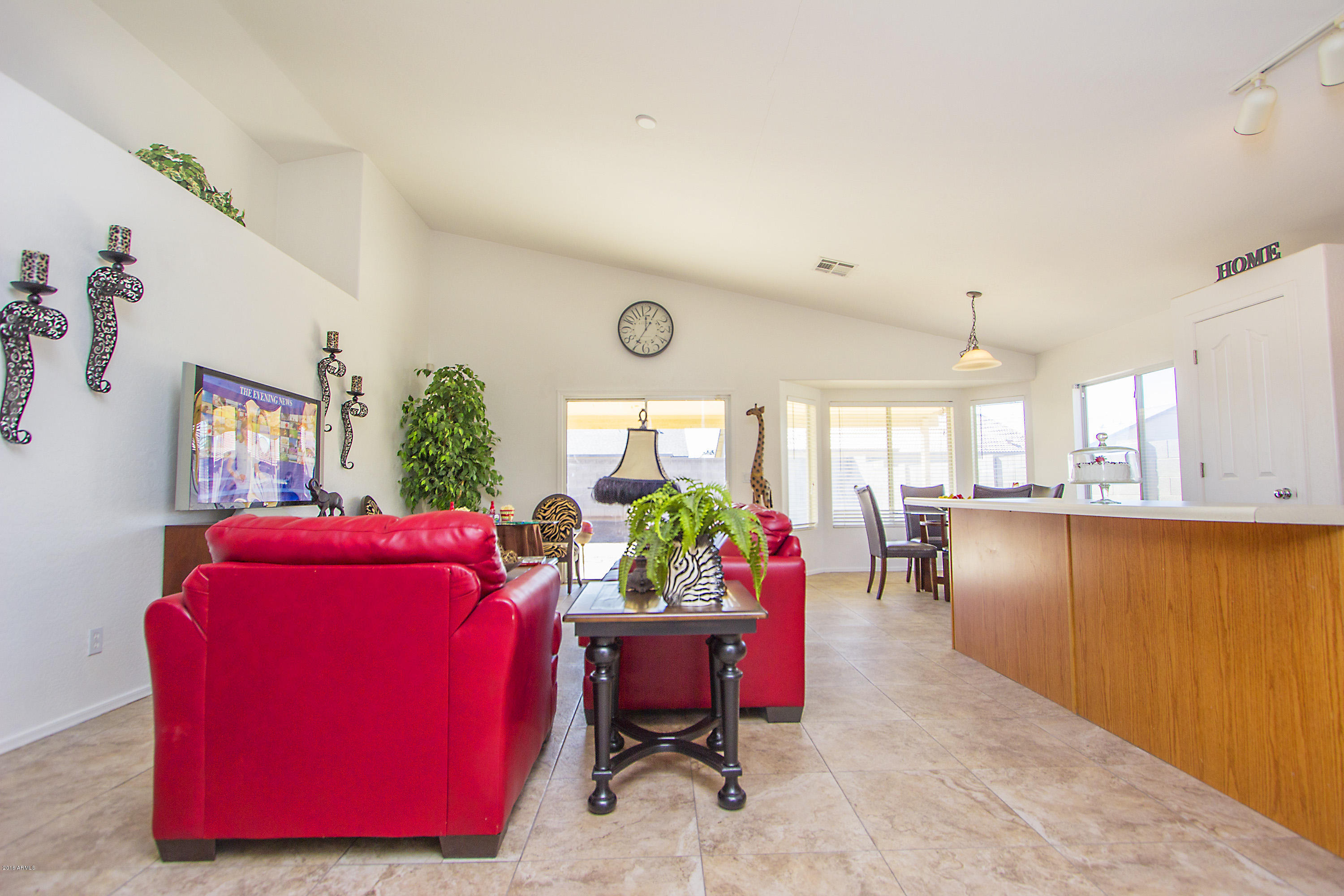 2925 West Pecan Road Phoenix, AZ 85041 - Photo 10 of 31 28