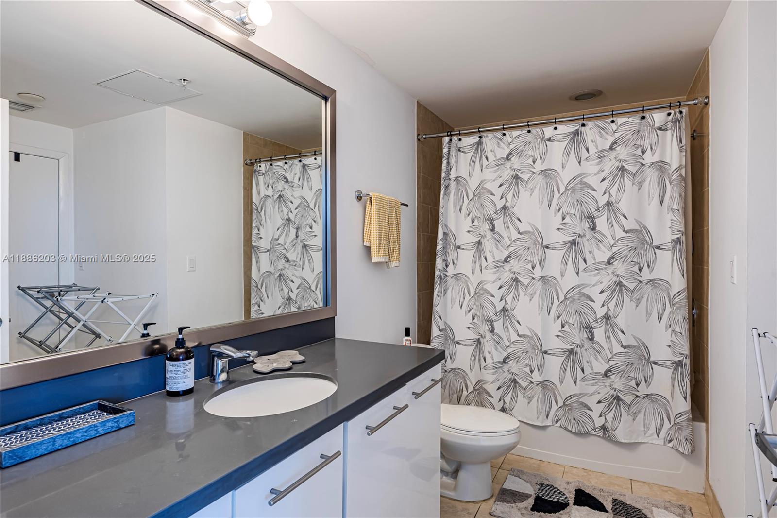 90 Southwest 3rd Street, Unit 3705 Miami, FL 33130 - Photo 15 of 45