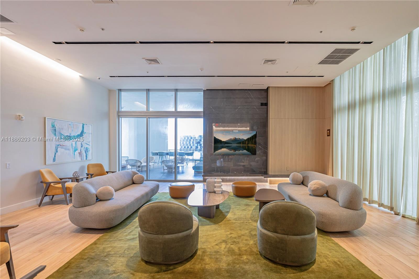 90 Southwest 3rd Street, Unit 3705 Miami, FL 33130 - Photo 25 of 45