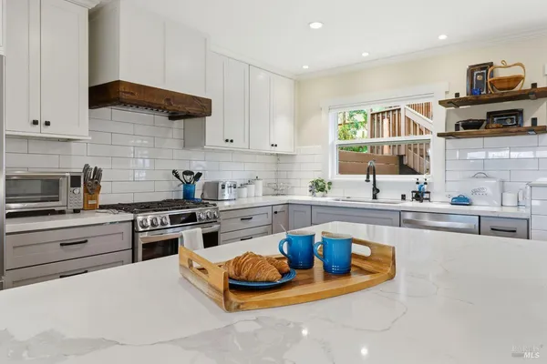 $950,000 | 54 Manzanita Avenue, Novato, CA 94945