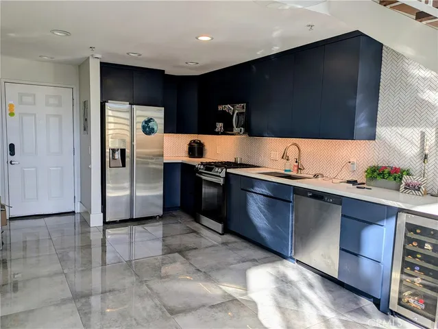 $2,800 | 1801 East Katella Avenue, Anaheim, CA 92805