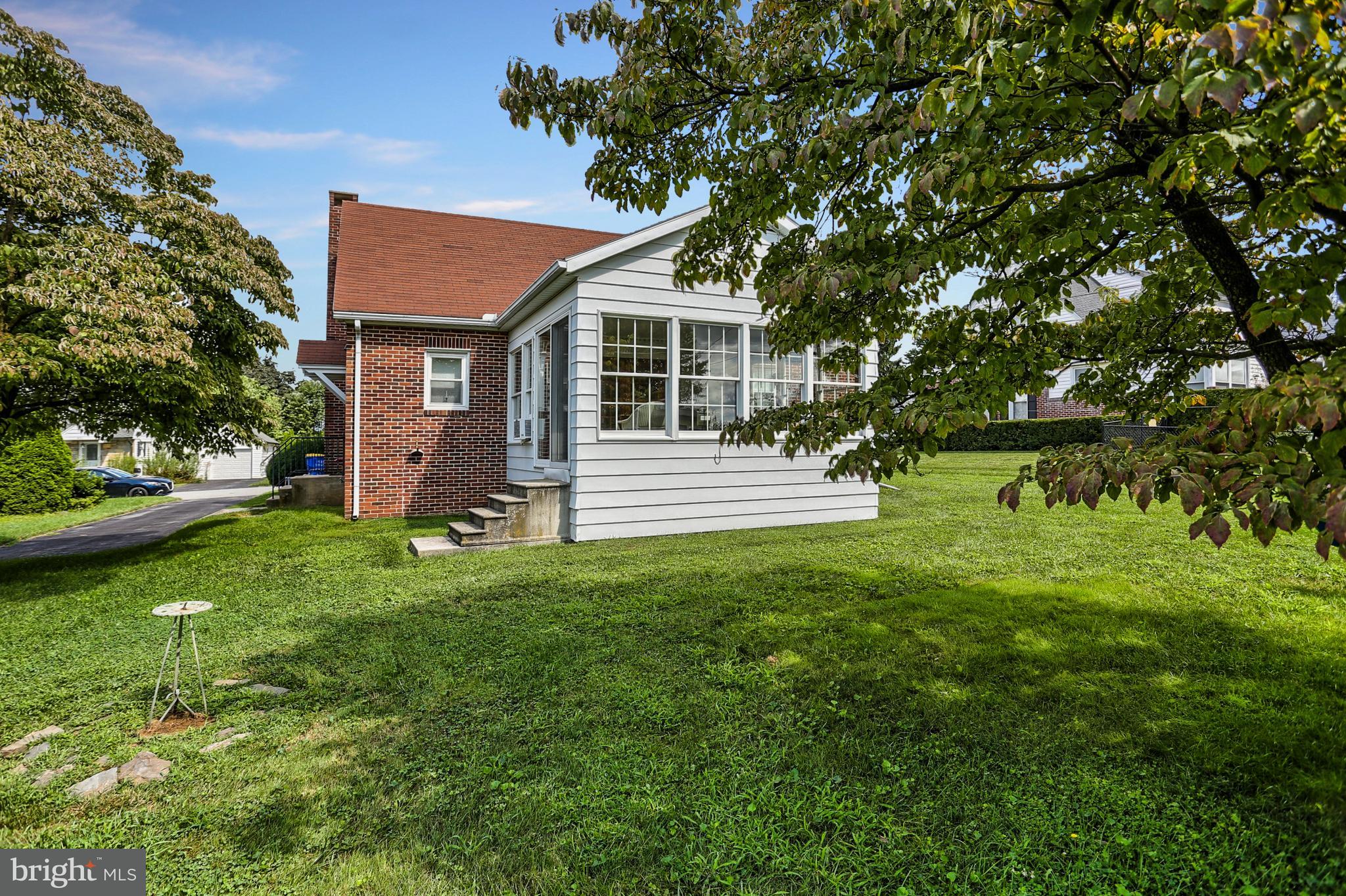 832 Grandview Road York, PA 17403 - Photo 34 of 37 Gallery Image 34