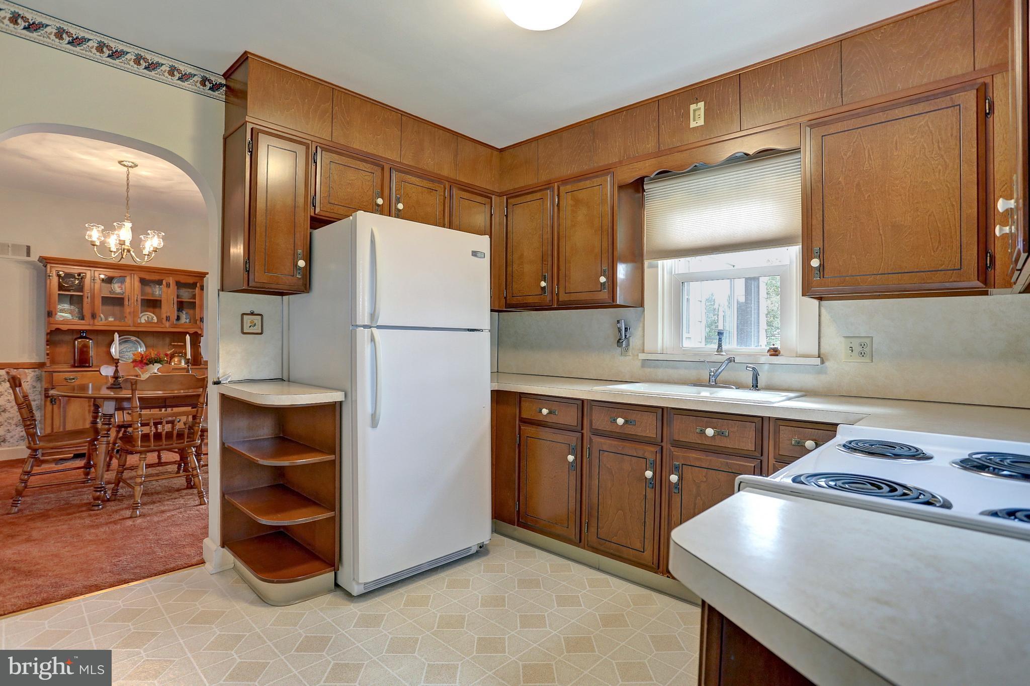 832 Grandview Road York, PA 17403 - Photo 10 of 37 Gallery Image 10