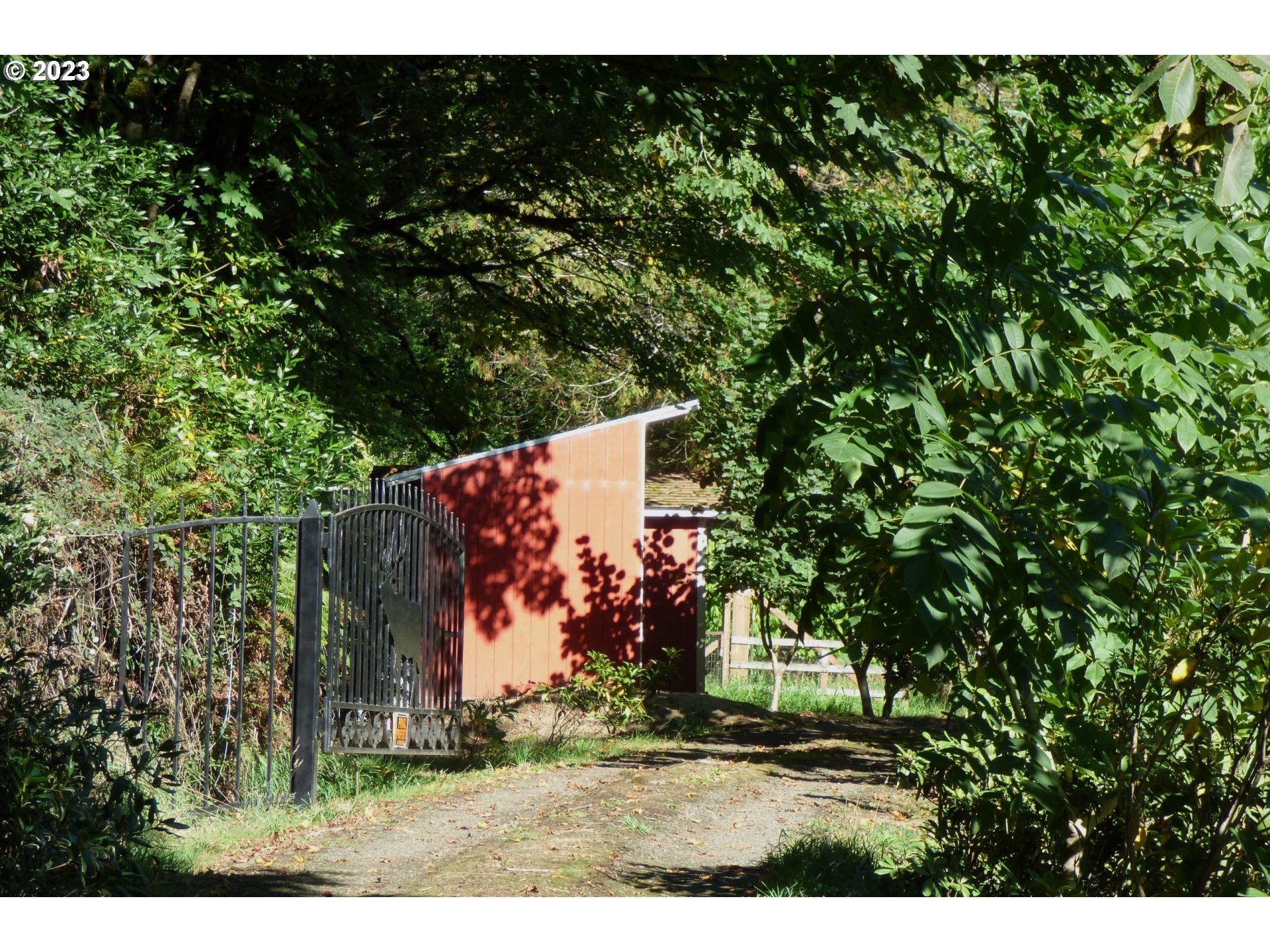 58420 Garden Valley Road Coquille, OR 97423 - Photo 11 of 42 Gallery Image 11