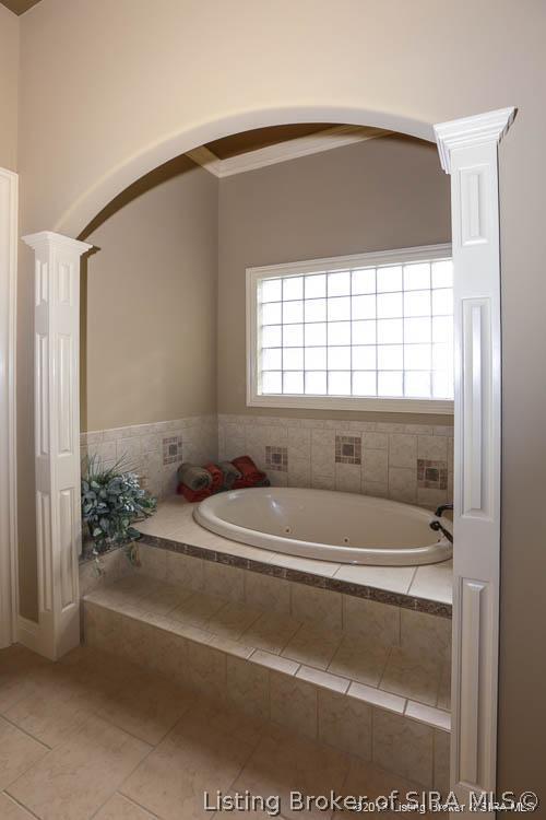 11007 Atkins Road Floyds Knobs, IN 47119 - Photo 11 of 37 Gallery Image 11