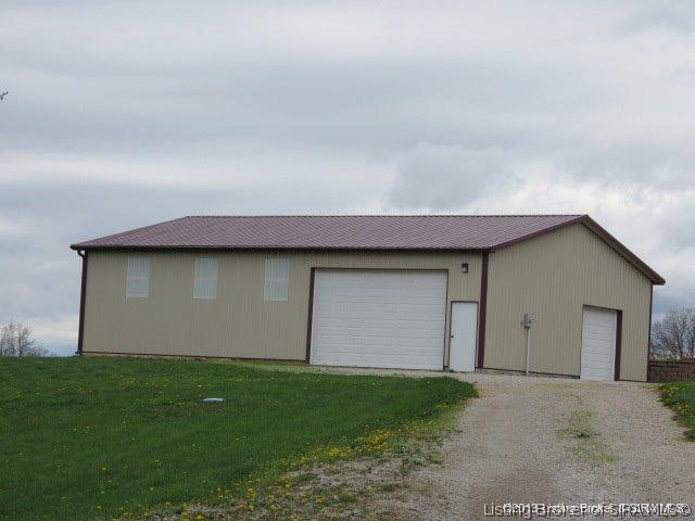 11007 Atkins Road Floyds Knobs, IN 47119 - Photo 2 of 37 Gallery Image 2