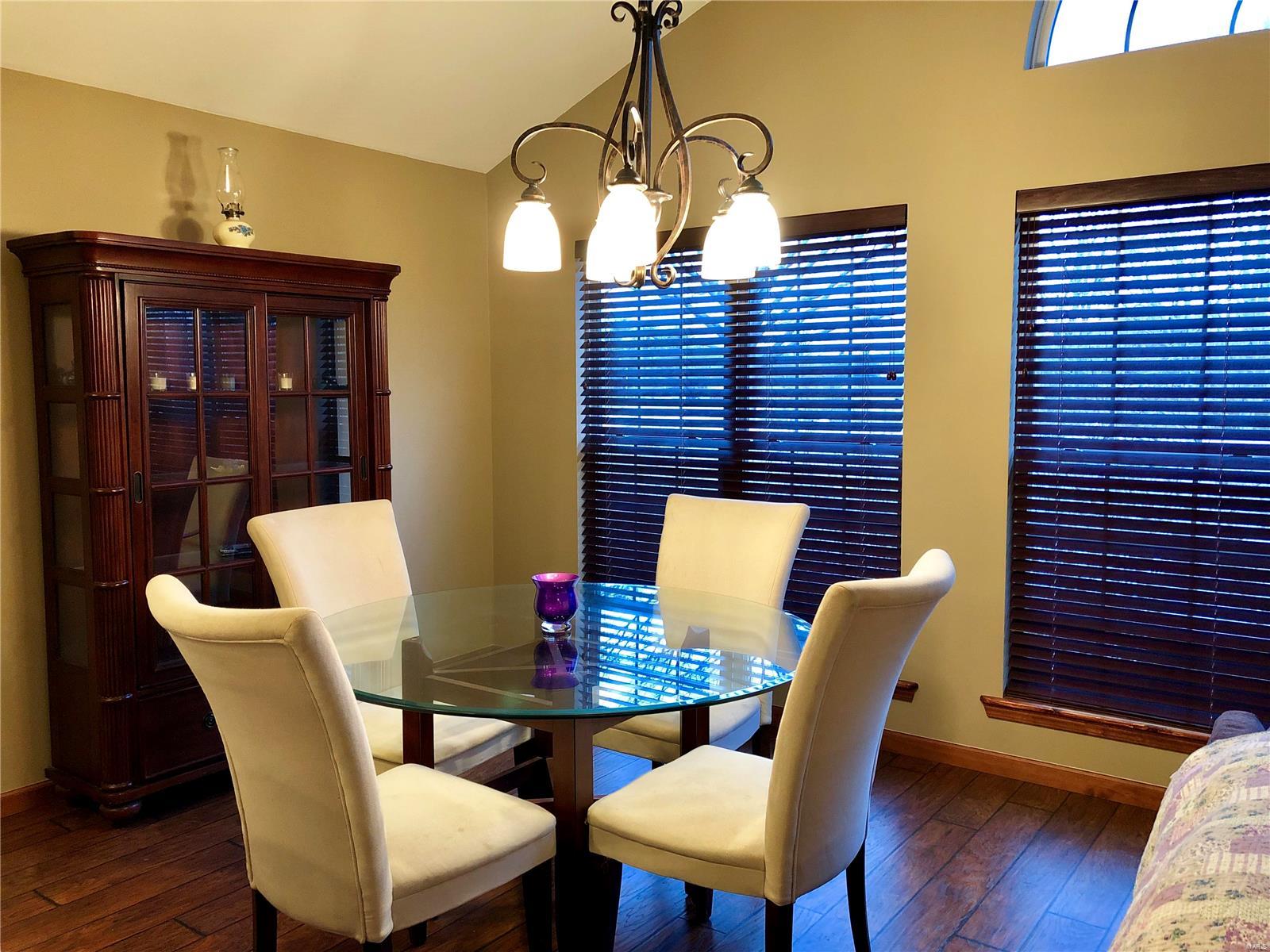 4914 Castlegate Lane Godfrey, IL 62035 - Photo 13 of 50 Gallery Image 13