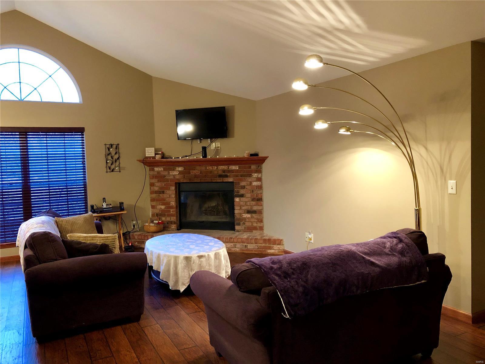 4914 Castlegate Lane Godfrey, IL 62035 - Photo 14 of 50 Gallery Image 14