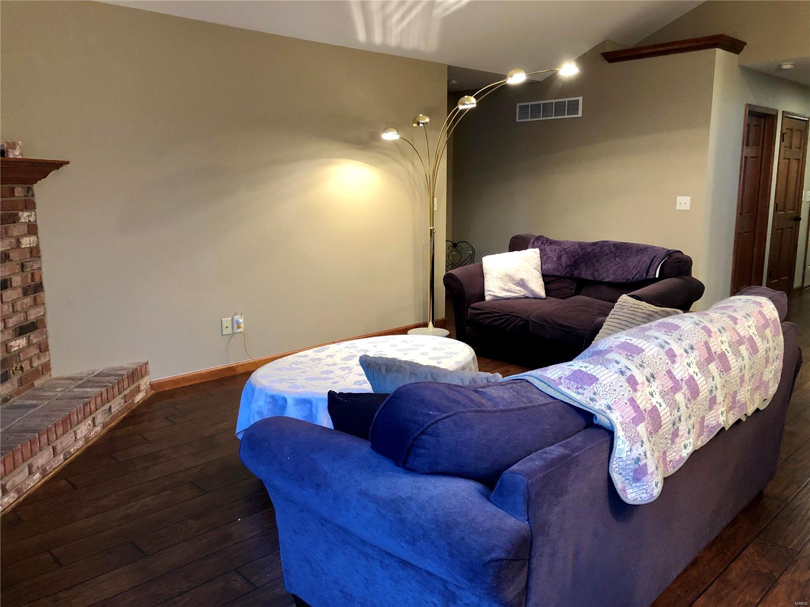 4914 Castlegate Lane Godfrey, IL 62035 - Photo 17 of 50 Gallery Image 17