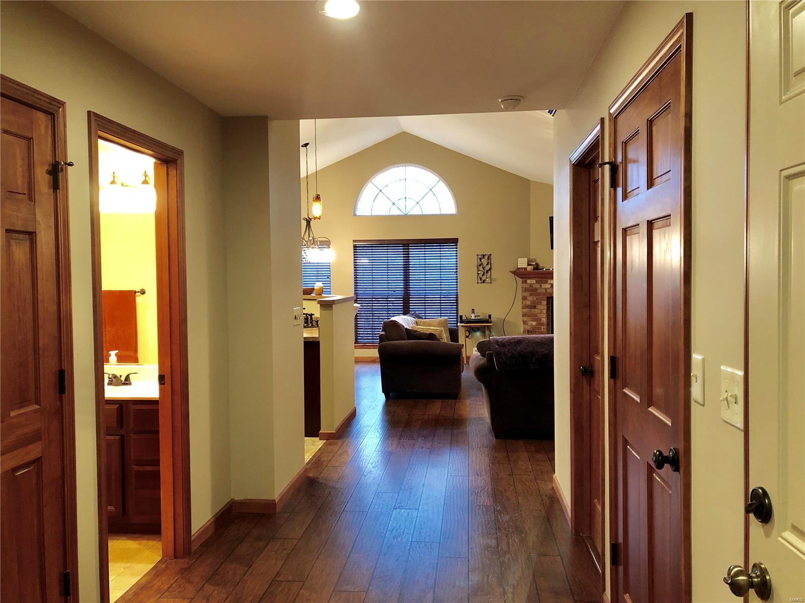 4914 Castlegate Lane Godfrey, IL 62035 - Photo 3 of 50 Gallery Image 3