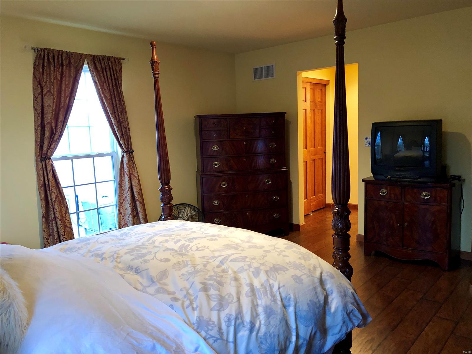 4914 Castlegate Lane Godfrey, IL 62035 - Photo 21 of 50 Gallery Image 21