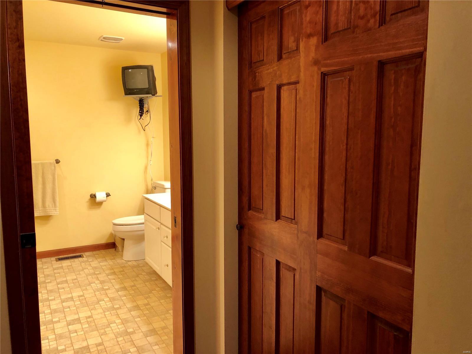 4914 Castlegate Lane Godfrey, IL 62035 - Photo 22 of 50 Gallery Image 22