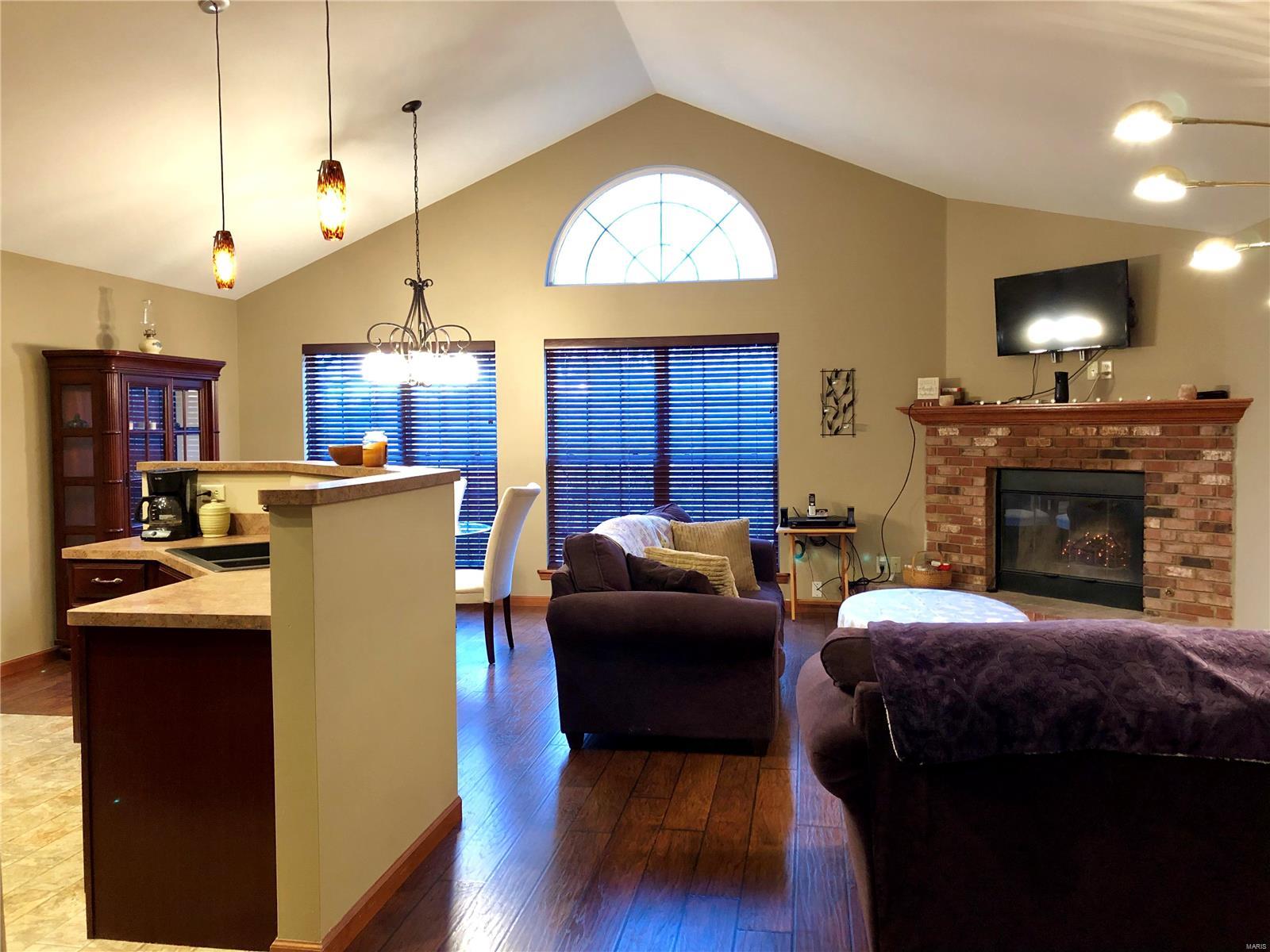 4914 Castlegate Lane Godfrey, IL 62035 - Photo 4 of 50 Gallery Image 4