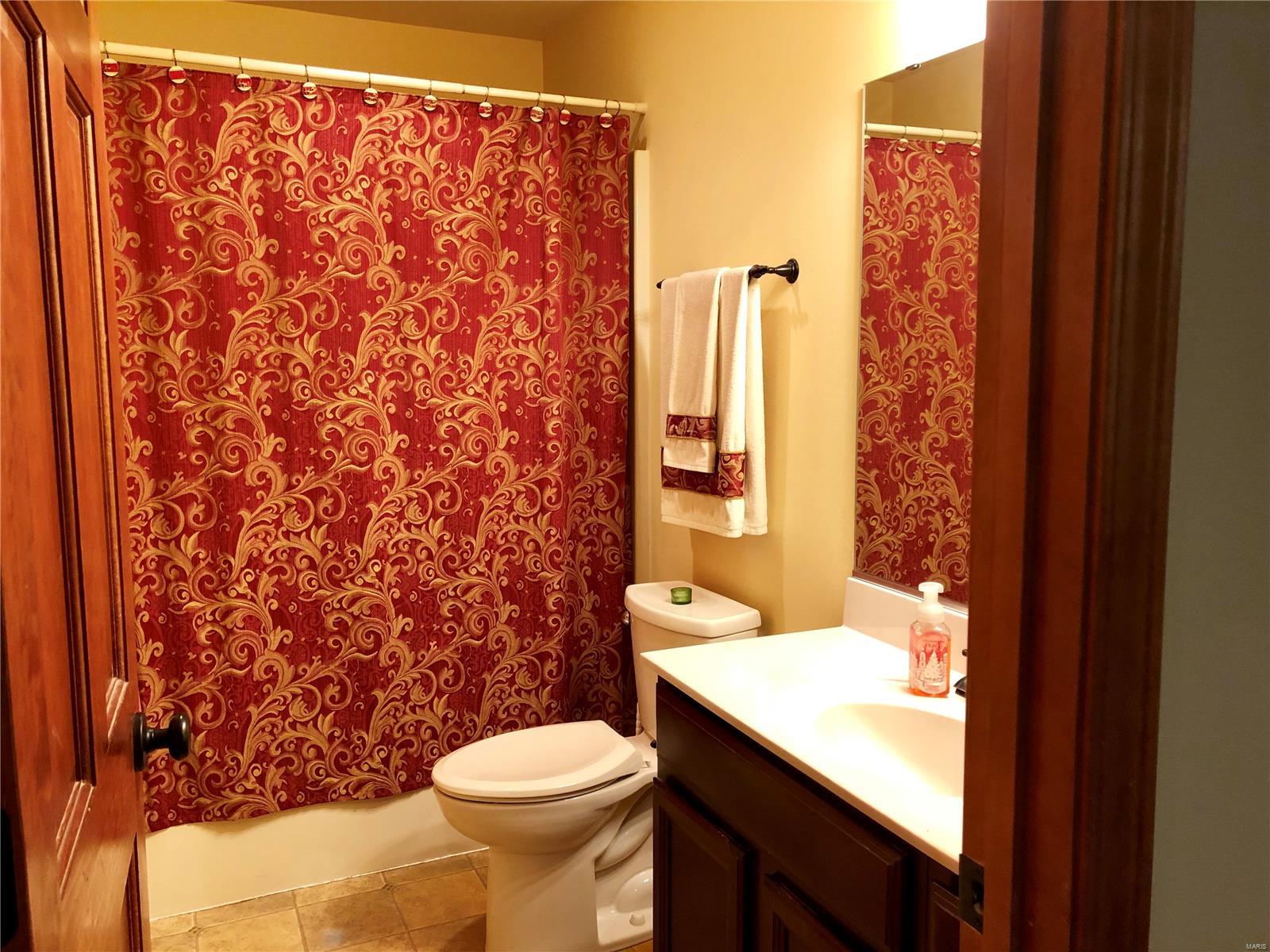 4914 Castlegate Lane Godfrey, IL 62035 - Photo 31 of 50 Gallery Image 31