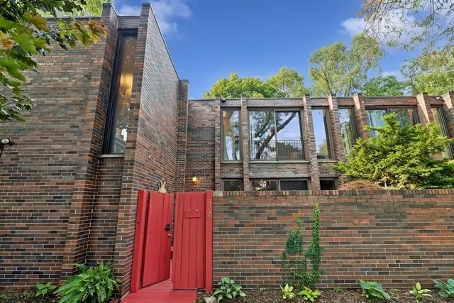 $595,000 | 5229 South University Avenue, Chicago, IL 60615