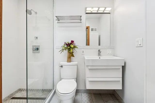 $595,000 | 5229 South University Avenue, Chicago, IL 60615