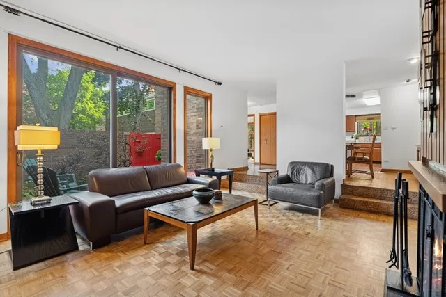 $595,000 | 5229 South University Avenue, Chicago, IL 60615