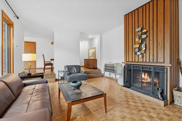 $595,000 | 5229 South University Avenue, Chicago, IL 60615