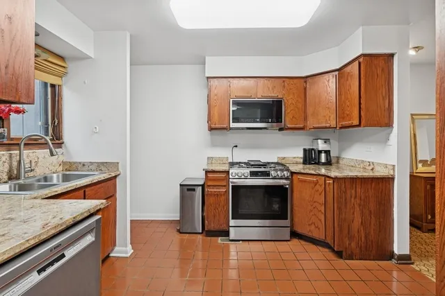 $595,000 | 5229 South University Avenue, Chicago, IL 60615