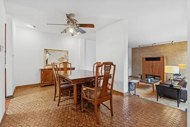 $595,000 | 5229 South University Avenue, Chicago, IL 60615