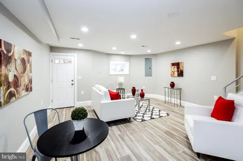$1,290,000 | 35 T Street Northwest, Washington, DC 20001